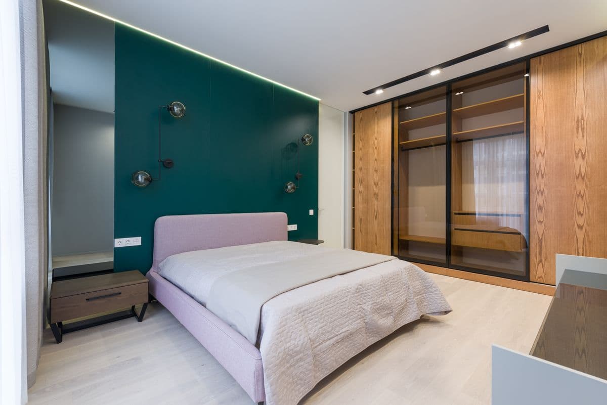 Mocket platform bed with clean lines